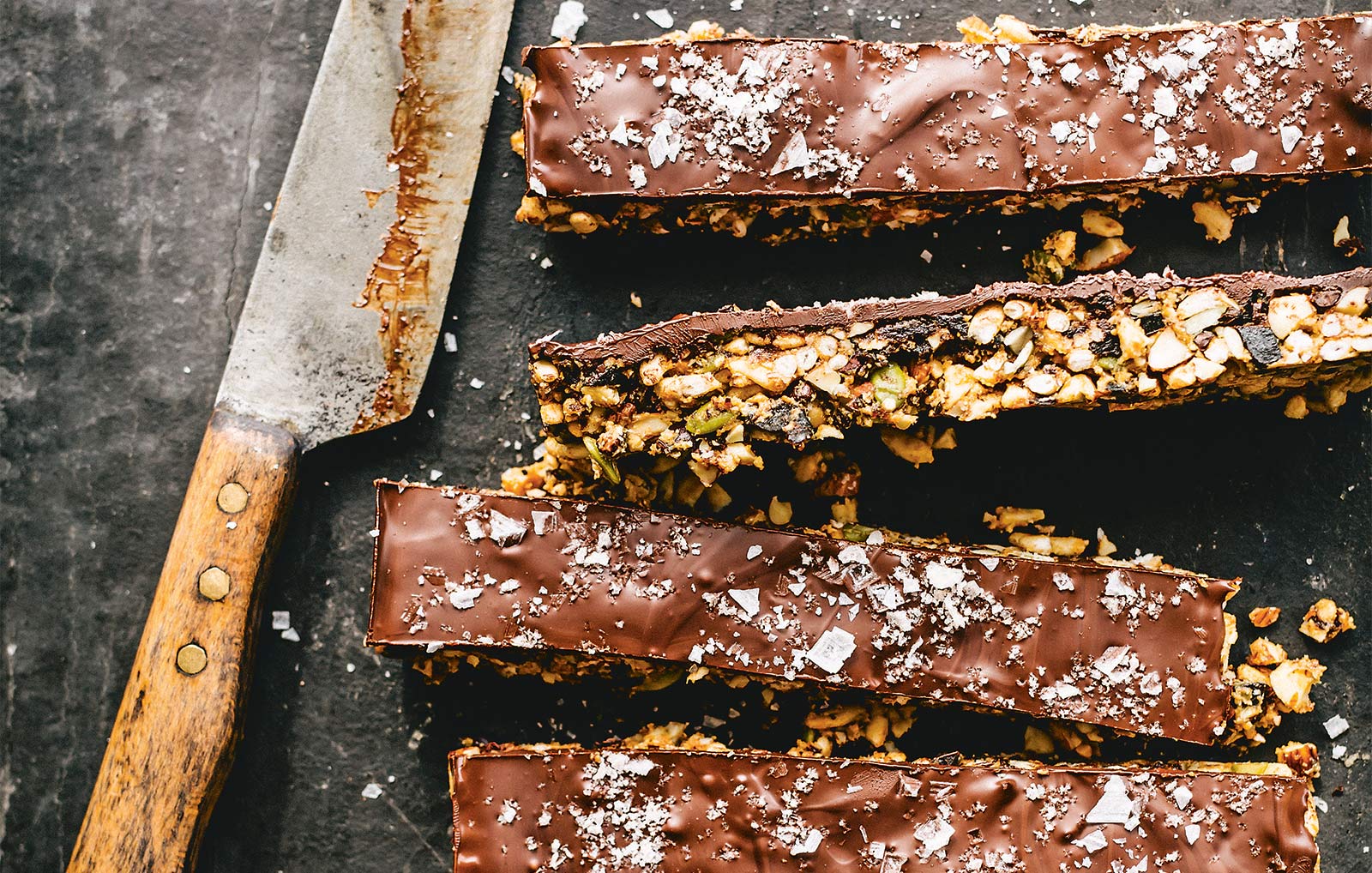 Smoky-chocolate-cereal-bars